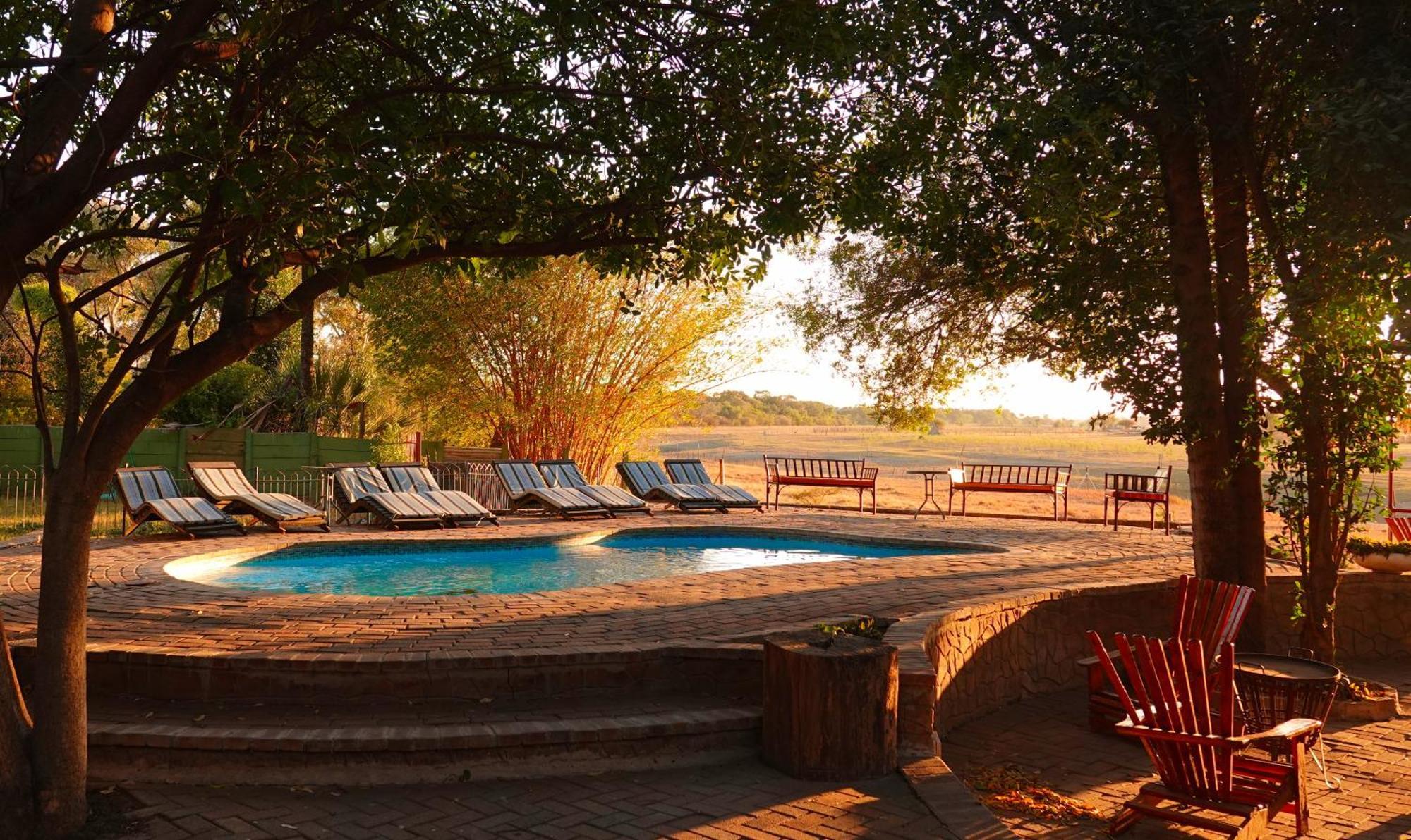 Island Safari Lodge Maun ภายนอก รูปภาพ