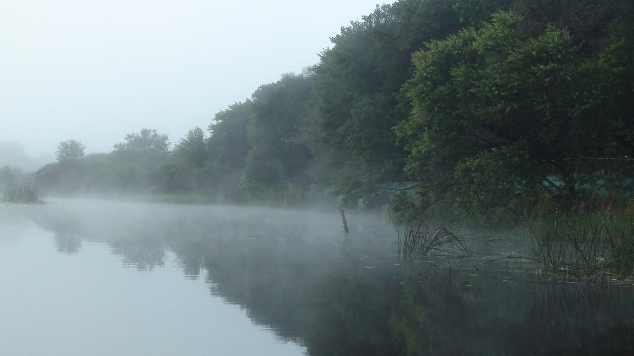 Island Safari Lodge Maun ภายนอก รูปภาพ