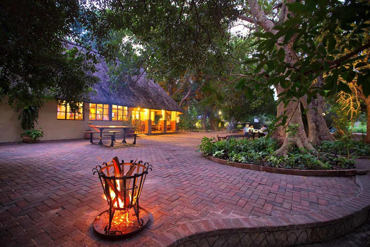 Island Safari Lodge Maun ภายนอก รูปภาพ