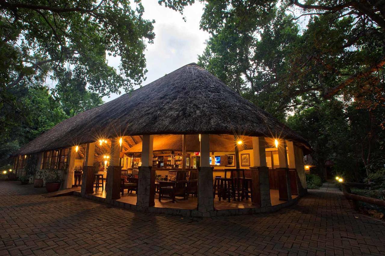 Island Safari Lodge Maun ภายนอก รูปภาพ