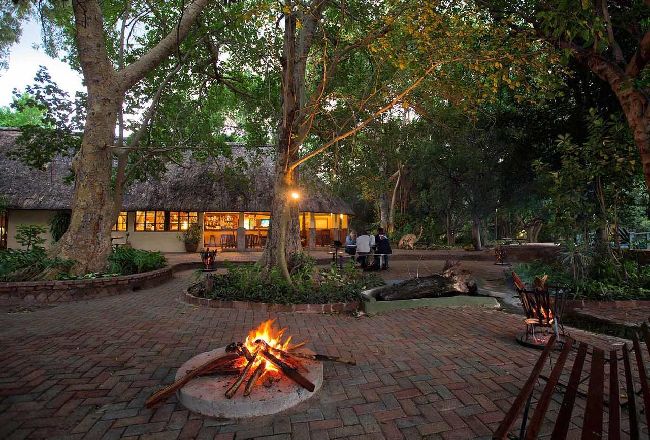 Island Safari Lodge Maun ภายนอก รูปภาพ